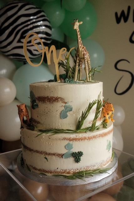 Ambachtelijke taarten van Bake My Day Groningen, met vers fruit en decoratie voor elke gelegenheid.